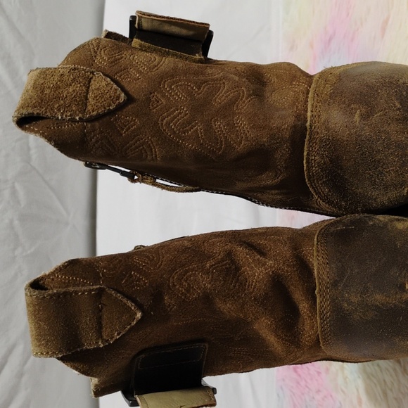 Olukai Kalulani Boot Seal Brown Mustang Distressed Boots Sz.7 Gently Worn - Picture 9 of 16